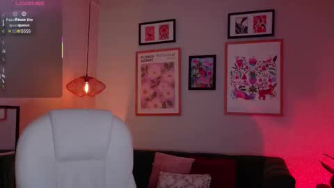 Snapshot of aliciia_miller chatting on October 20, 2025, 8:20 pm Alicia  online show from October 20, 2025, 8:20 pm