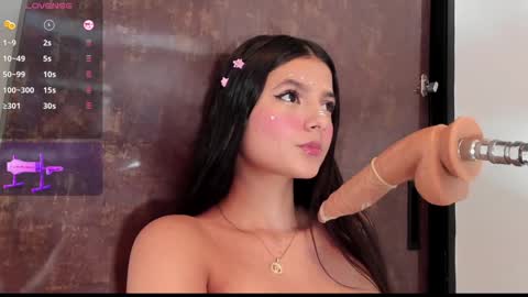 Snapshot of alina_cute18 chatting on February 2, 2025, 2:56 pm alina online show from February 2, 2025, 2:56 pm