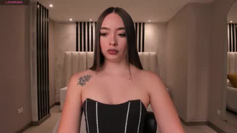 Snapshot of alinakravitz_ chatting on September 17, 2025, 10:39 am alinakravitz_ online show from September 17, 2025, 10:39 am