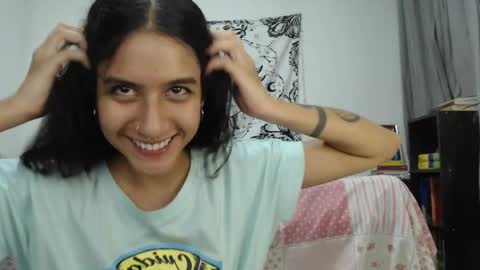 Snapshot of alinawoolf_ chatting on January 14, 2025, 2:29 am  Ali  online show from January 14, 2025, 2:29 am