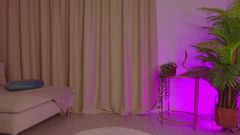 Snapshot of alissa_foxx chatting on September 12, 2025, 5:40 am alissa_foxx online show from September 12, 2025, 5:40 am