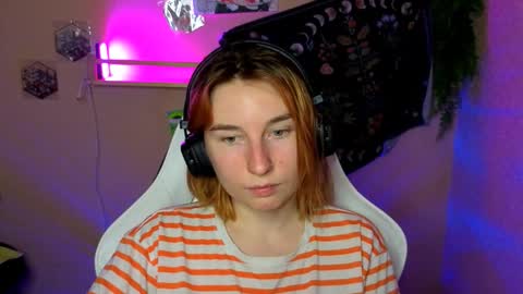 Snapshot of alisun_ chatting on September 15, 2025, 7:47 pm A L I C E online show from September 15, 2025, 7:47 pm