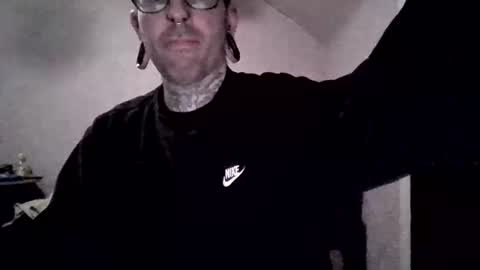 Snapshot of aloewish chatting on November 16, 2025, 8:31 am Aloe online show from November 16, 2025, 8:31 am