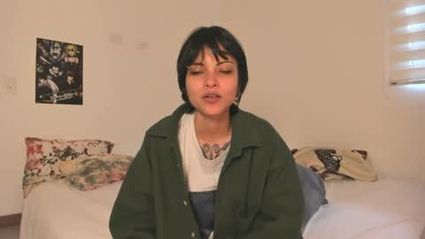 Snapshot of alone_together_ chatting on January 14, 2025, 6:17 pm luca or garu D online show from January 14, 2025, 6:17 pm