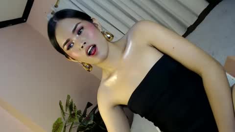 Snapshot of alove_too_last chatting on January 9, 2025, 1:35 pm LEXY online show from January 9, 2025, 1:35 pm