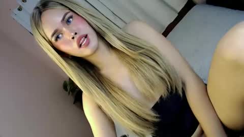 Snapshot of alove_too_last chatting on January 27, 2025, 4:54 pm LEXY online show from January 27, 2025, 4:54 pm