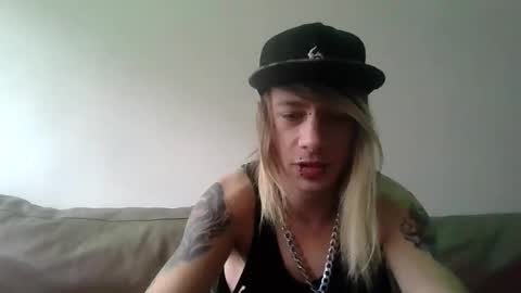 Snapshot of altboy010 chatting on November 2, 2025, 2:52 pm altboy010 online show from November 2, 2025, 2:52 pm