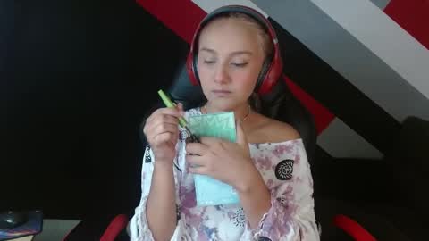 Snapshot of alterego1__ chatting on February 18, 2025, 6:37 pm Alter  online show from February 18, 2025, 6:37 pm