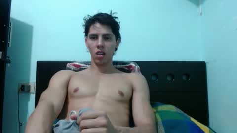 Snapshot of alvarodancer chatting on October 6, 2025, 4:04 pm alvarodancer online show from October 6, 2025, 4:04 pm