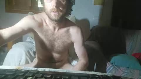 Snapshot of alvarooo1111 chatting on September 28, 2025, 11:15 am Balearicsex11 online show from September 28, 2025, 11:15 am