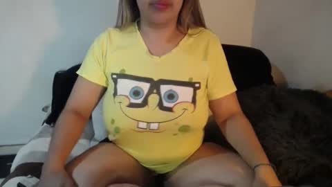 Snapshot of alynfoxx chatting on February 22, 2025, 12:49 am Alyn Maria online show from February 22, 2025, 12:49 am