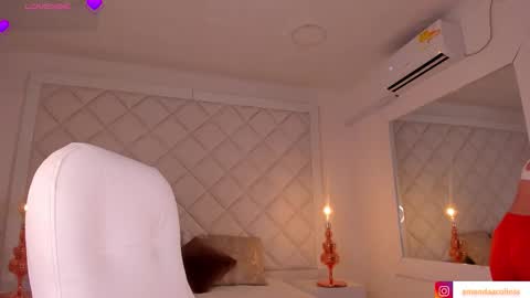 Snapshot of amanda_colin chatting on October 3, 2025, 10:07 pm Amanda online show from October 3, 2025, 10:07 pm