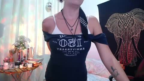 Snapshot of amatista_riveera chatting on January 28, 2025, 11:28 pm Amatista  Next stream 9 DEC 1 PM COLOMBIAN TIME  miss u and love u online show from January 28, 2025, 11:28 pm