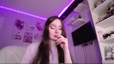 Snapshot of amazing_agness chatting on March 8, 2025, 8:11 am amazing_agness online show from March 8, 2025, 8:11 am