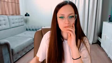 Snapshot of amazingeyes89 chatting on January 13, 2025, 4:51 pm Izza online show from January 13, 2025, 4:51 pm