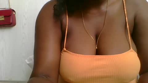 Snapshot of ambar_jasiri chatting on December 14, 2024, 10:13 am Mia online show from December 14, 2024, 10:13 am