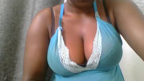 Snapshot of ambar_jasiri chatting on February 13, 2025, 5:48 am Mia online show from February 13, 2025, 5:48 am