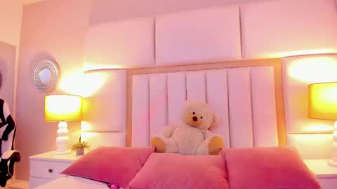 Snapshot of ambarsantany chatting on March 7, 2025, 11:49 pm AmbarSantany  online show from March 7, 2025, 11:49 pm