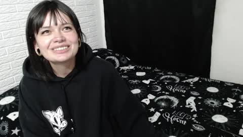 Snapshot of amber_rouss chatting on December 31, 2024, 8:04 am ROUSS online show from December 31, 2024, 8:04 am