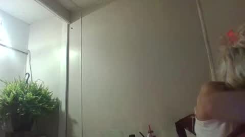 Snapshot of amberdesmond722 chatting on November 1, 2025, 8:49 am Kaligirll online show from November 1, 2025, 8:49 am