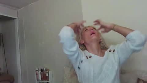 Snapshot of amberdesmond722 chatting on November 9, 2025, 9:29 am Kaligirll online show from November 9, 2025, 9:29 am