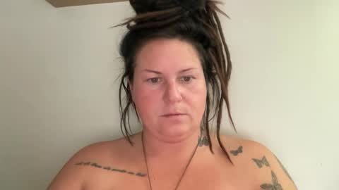 Snapshot of ambermoss7 chatting on September 15, 2025, 10:32 pm ambermoss7 online show from September 15, 2025, 10:32 pm