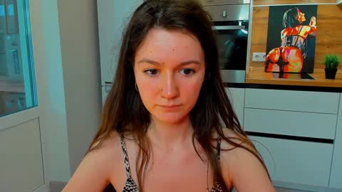 Snapshot of ameli_moon chatting on January 18, 2025, 8:52 am Eileen online show from January 18, 2025, 8:52 am