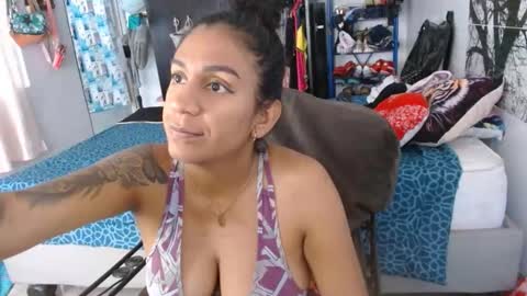 Snapshot of amelia_2023 chatting on March 4, 2025, 3:48 pm amelia  online show from March 4, 2025, 3:48 pm