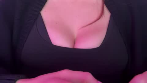 Snapshot of ameliacooperxxx chatting on November 5, 2025, 9:15 pm ameliacooperxxx online show from November 5, 2025, 9:15 pm