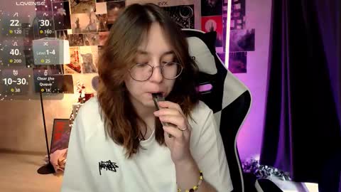 Snapshot of ameliameadd chatting on October 4, 2025, 8:01 am Amelia online show from October 4, 2025, 8:01 am