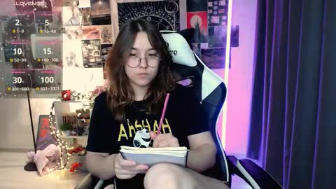 Snapshot of ameliameadd chatting on November 3, 2025, 9:10 am Amelia online show from November 3, 2025, 9:10 am