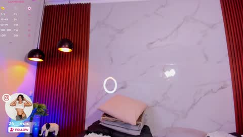 Snapshot of amelie_leigh chatting on December 5, 2024, 7:16 am Alejandra online show from December 5, 2024, 7:16 am