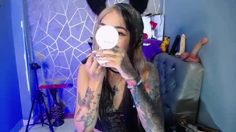 Snapshot of amelierouss chatting on October 4, 2025, 4:32 am AMELIEROUS .. see you tomorrow kisses online show from October 4, 2025, 4:32 am