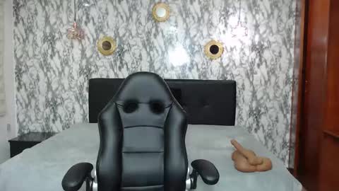 Snapshot of amell_thomson chatting on October 11, 2025, 11:20 am Amell Thomson online show from October 11, 2025, 11:20 am