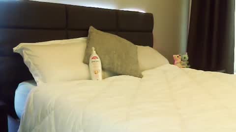 HOT white  naughty leo  xxx online show from January 30, 2025, 11:34 pm