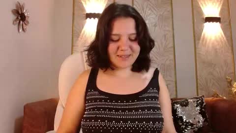 Snapshot of amie_gh chatting on October 16, 2025, 11:33 am Amie  online show from October 16, 2025, 11:33 am