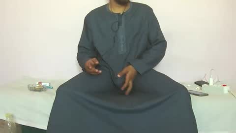 Snapshot of amir_elaraby chatting on October 7, 2025, 10:12 am Amir online show from October 7, 2025, 10:12 am