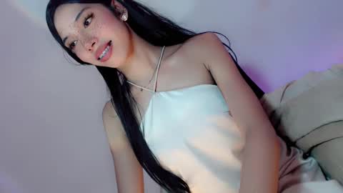 Snapshot of amor_pleasure chatting on December 27, 2024, 7:51 am Belle Tylor online show from December 27, 2024, 7:51 am