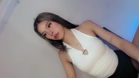 Snapshot of amor_pleasure chatting on January 19, 2025, 8:18 am Belle Tylor online show from January 19, 2025, 8:18 am