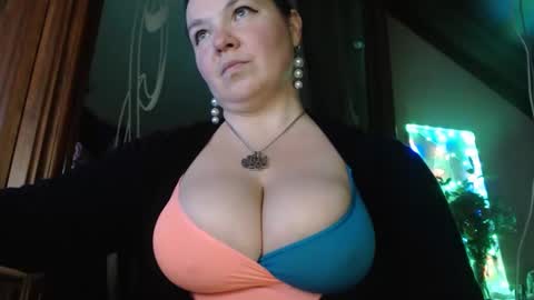 Snapshot of amorelara chatting on December 8, 2024, 1:14 pm amorelara online show from December 8, 2024, 1:14 pm