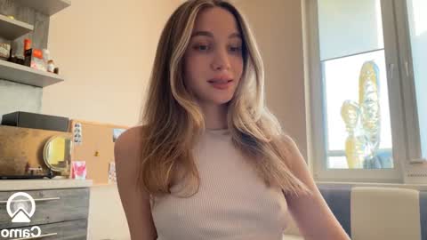 Snapshot of amy_chill chatting on February 19, 2025, 1:39 pm Amy Chill online show from February 19, 2025, 1:39 pm