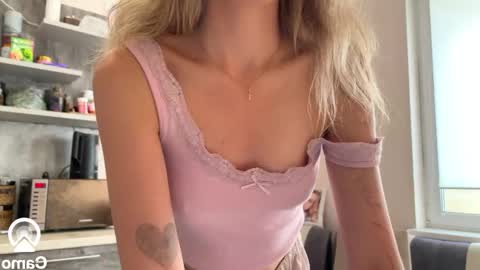 Snapshot of amy_chill chatting on September 26, 2025, 12:42 pm Amy Chill online show from September 26, 2025, 12:42 pm