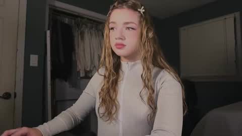 Snapshot of amyjj chatting on September 23, 2025, 5:10 am Amy online show from September 23, 2025, 5:10 am