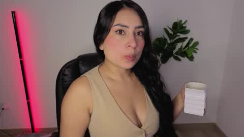 Snapshot of amyross1 chatting on September 14, 2025, 7:18 am Aleja online show from September 14, 2025, 7:18 am