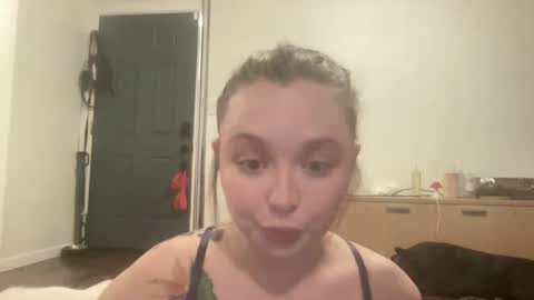 Snapshot of amythrill chatting on September 16, 2025, 5:30 am Amy Thrill online show from September 16, 2025, 5:30 am