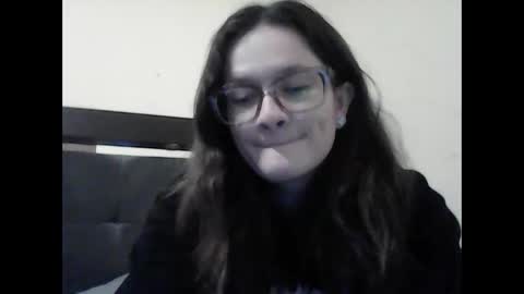 Snapshot of an_e333 chatting on October 5, 2025, 3:16 am an_e333 online show from October 5, 2025, 3:16 am