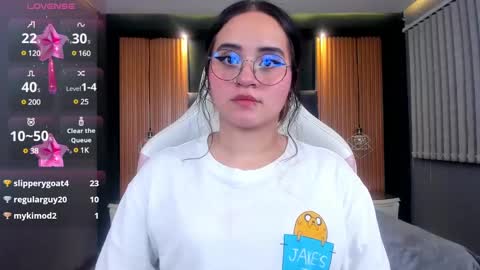 Snapshot of ana_taylor2 chatting on February 6, 2025, 10:43 pm Ana online show from February 6, 2025, 10:43 pm