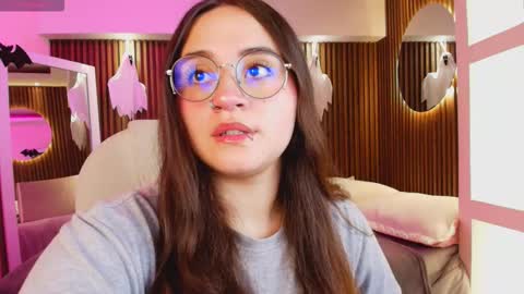 Snapshot of ana_taylor2 chatting on October 8, 2025, 5:43 pm Ana online show from October 8, 2025, 5:43 pm