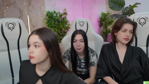 Snapshot of anabel2054 chatting on January 24, 2025, 3:45 pm Sweet girls online show from January 24, 2025, 3:45 pm