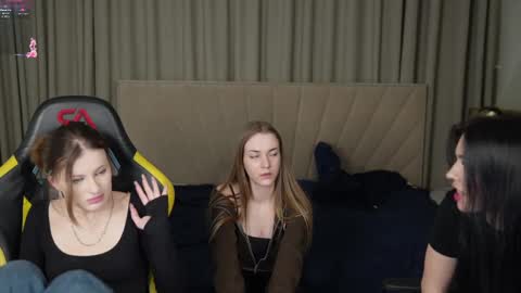 Snapshot of anabel2054 chatting on February 28, 2025, 5:26 pm Sweet girls online show from February 28, 2025, 5:26 pm